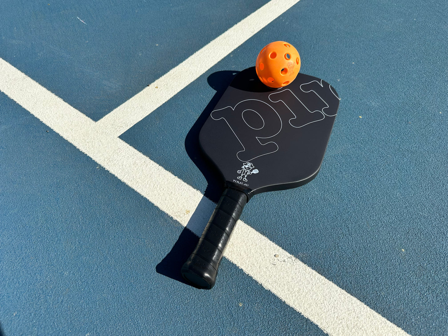 The Pirat #1 Pickleball Paddle